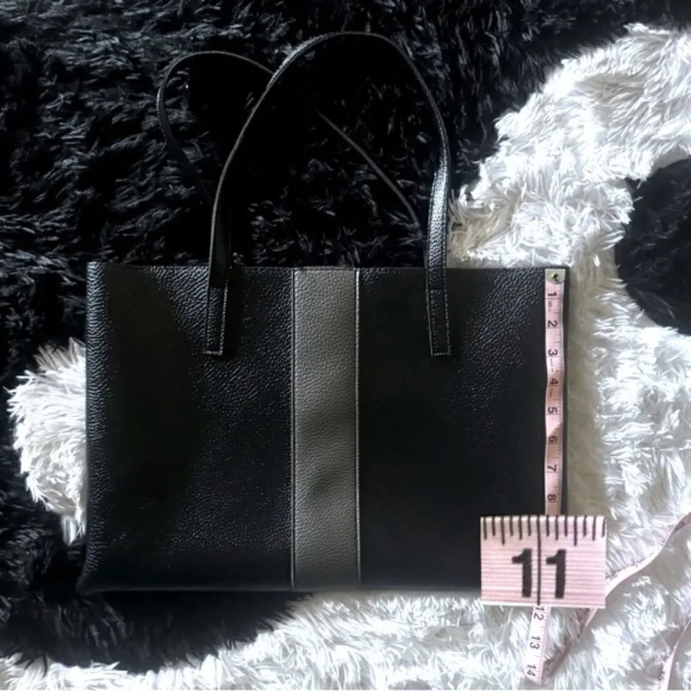 Vince Camuto Bags l Black Leather Open Tote l Double-Handle l Medium l EUC